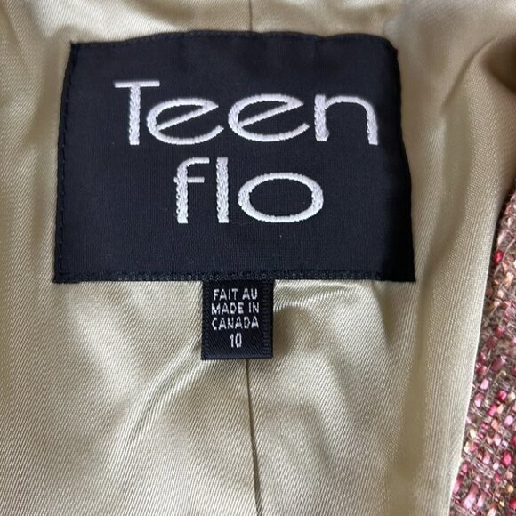 Teenflo  Single Button Waist Length Blazer with Metallic Threading - Picture 4 of 10